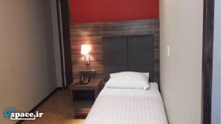نمای داخلی اتاق  یک تخته هتل جهانگردی - ارومیه